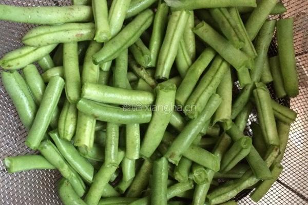 肉扁四季豆的做法图解1