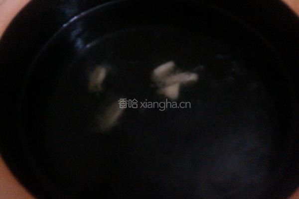 酸菜煮猪杂的做法图解4