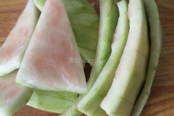 锅贴的做法图解1