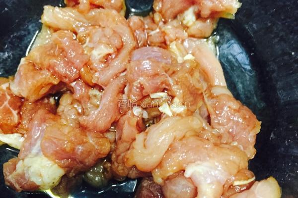 瘦肉海带豆腐汤的做法图解2