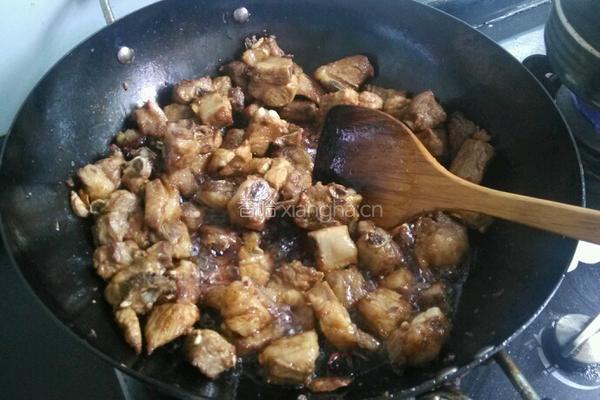 土豆烧排骨豇豆 五香味的做法图解2