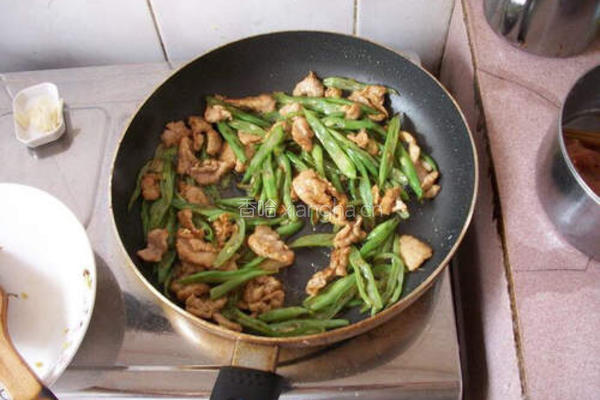 四季豆炒肉的做法图解6