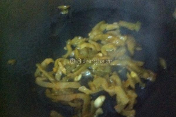 榨菜炒肉片的做法图解2