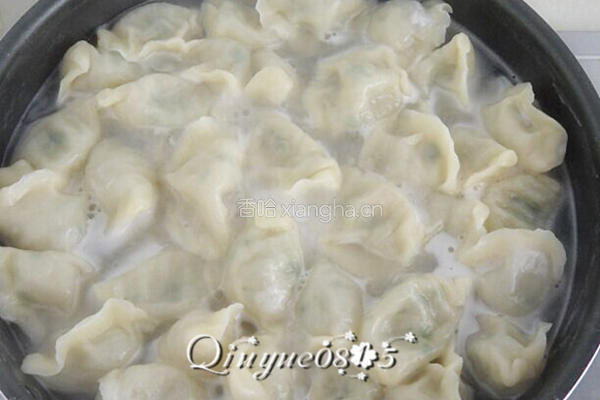 韭菜饺子的做法图解7