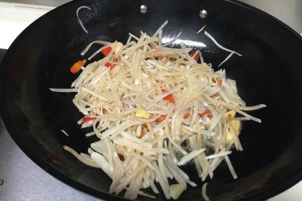萝卜丝炒粉条的做法图解7