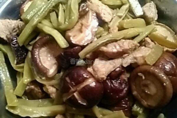香菇瘦肉炒贡菜的做法图解6