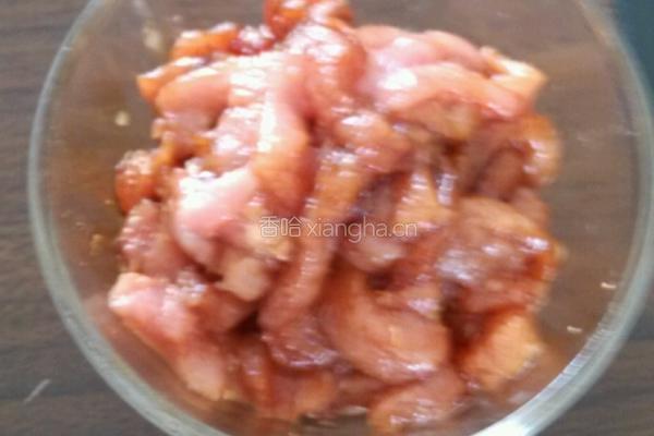肉丝黄瓜的做法图解2