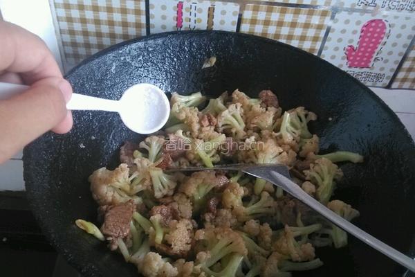 菜花炒肉的做法图解5