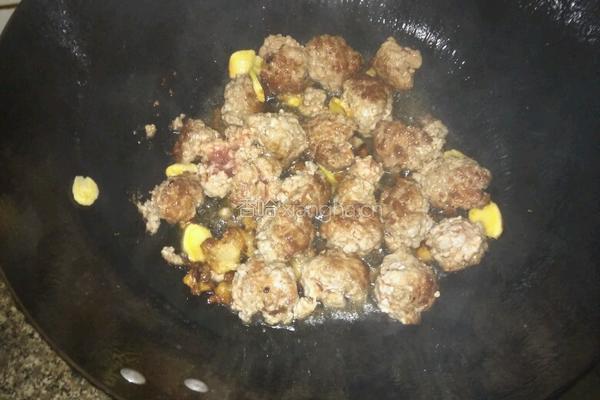 菜干炖肉圆的做法图解6
