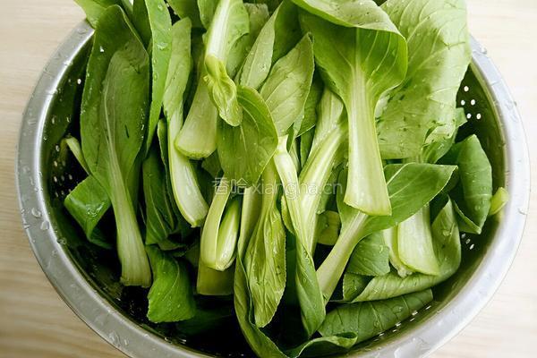 豆腐小油菜的做法图解1