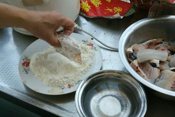 红烧鲢鱼的做法图解3