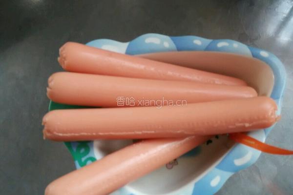 炸火腿肠的做法图解1