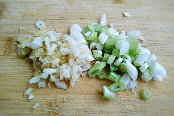 小白菜豆腐汤的做法图解2