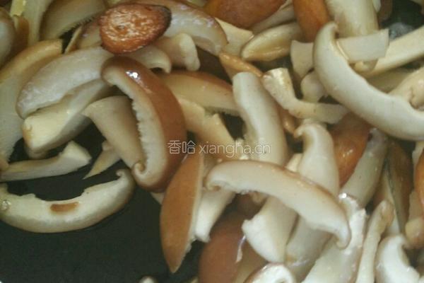 香菇包介炒火腿的做法图解5