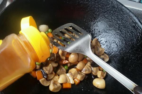 三丁炒蘑菇的做法图解10