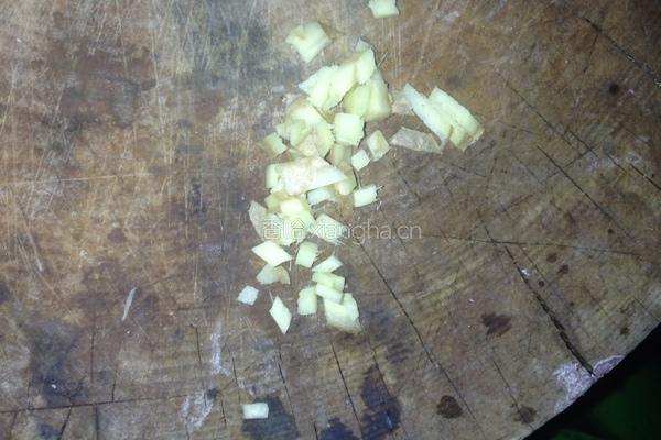 牛肉玉米粒的做法图解2