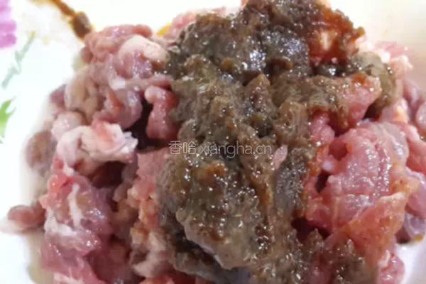 炒牛肉粿条的做法图解2
