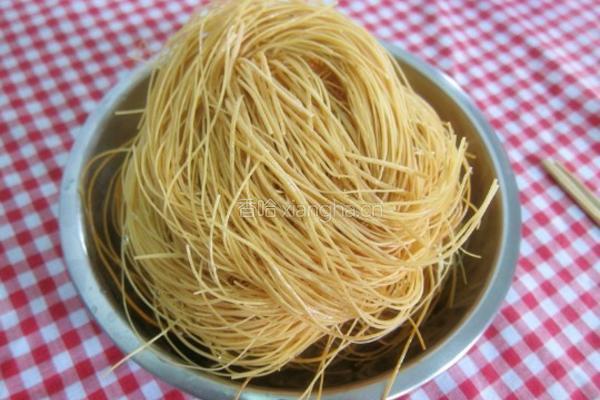 炒面线的做法图解3