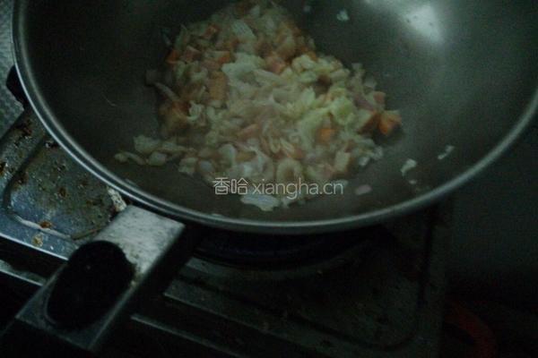 洋葱炒饭的做法图解3