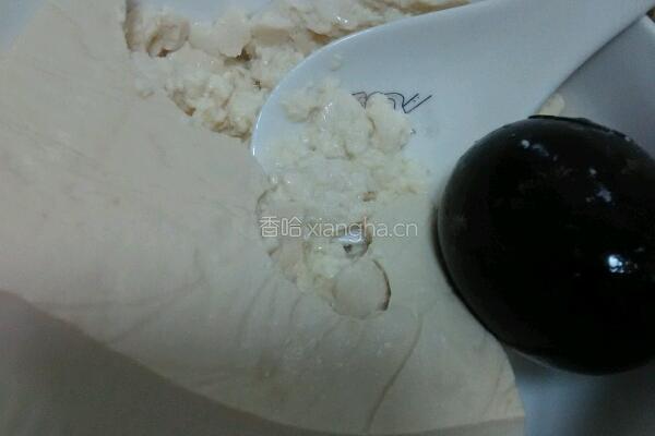 皮蛋拌豆腐的做法图解4