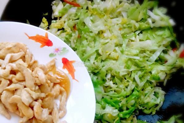 鸡丝炒圆白菜的做法图解8