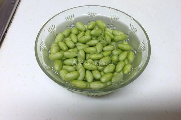 什锦蔬菜丁的做法图解2