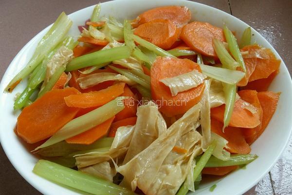 素炒芹菜胡萝卜腐竹的做法图解11