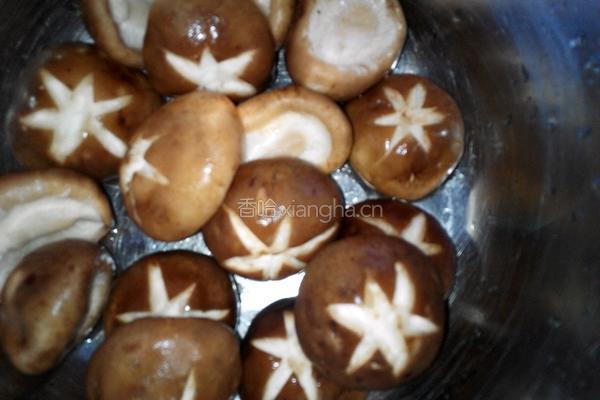 香菇油菜的做法图解2