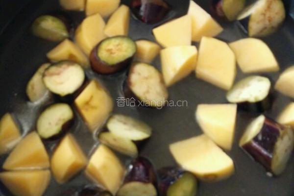 茄子炖土豆的做法图解5
