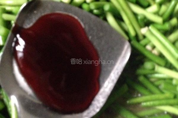 蒜苗鸡片的做法图解6