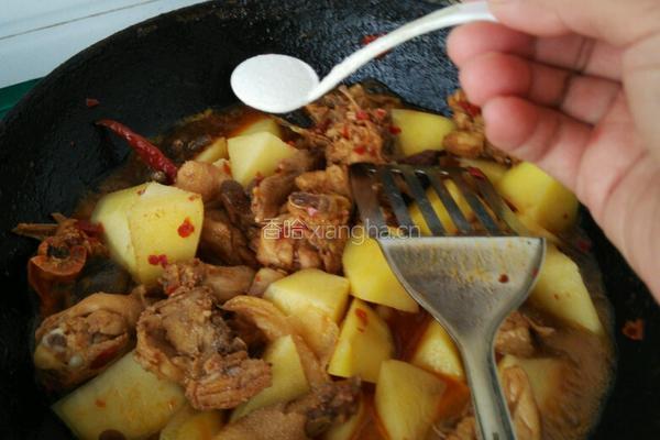土豆炖鸡的做法图解11