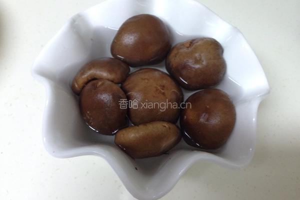 香菇荷兰豆的做法图解2