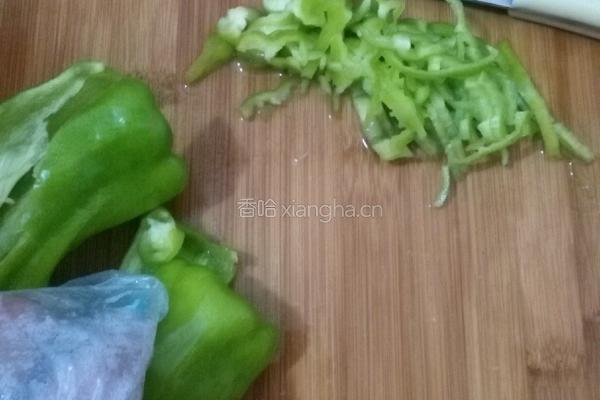 青椒土豆丝的做法图解3