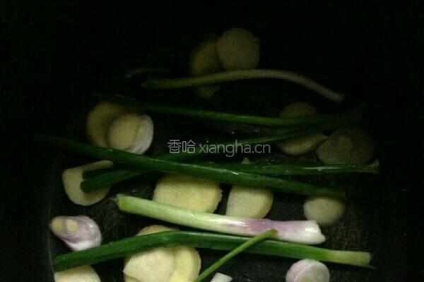 电饭锅盐焗鸡翅的做法图解2
