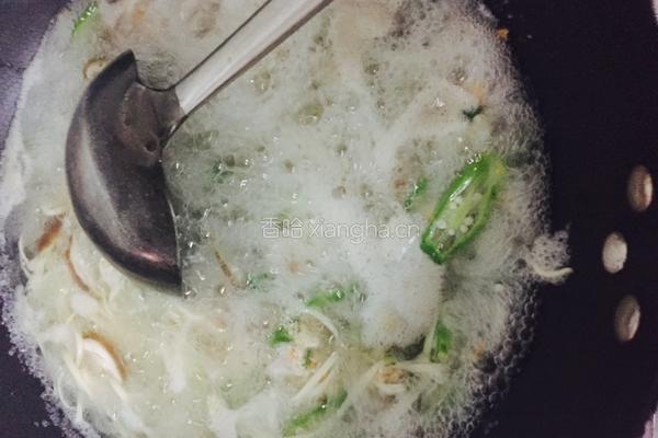 肉末秋葵香菇面的做法图解3