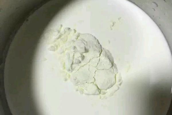椰蓉牛奶小方的做法图解3