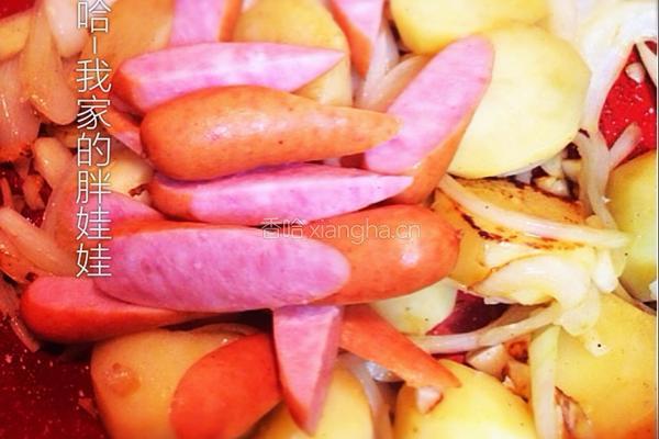 蒜香土豆炒香肠的做法图解6