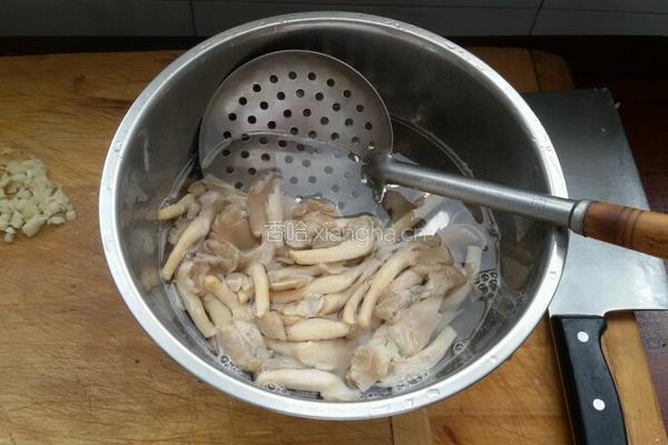 蚝油鸡腿菇的做法图解3