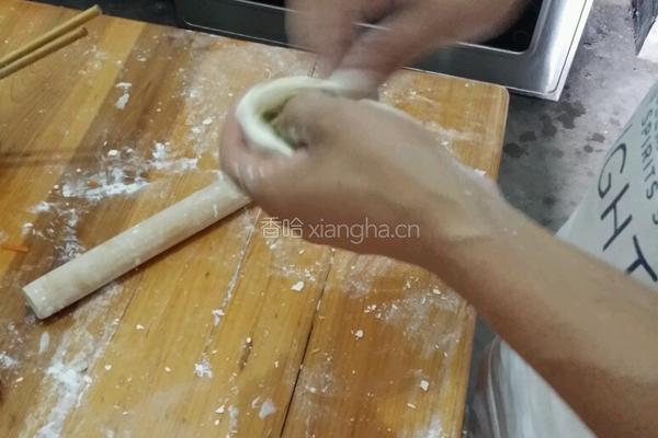 胡萝卜肉馅包的做法图解5