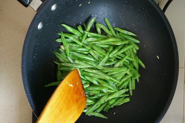 豆角炒花肉的做法图解5