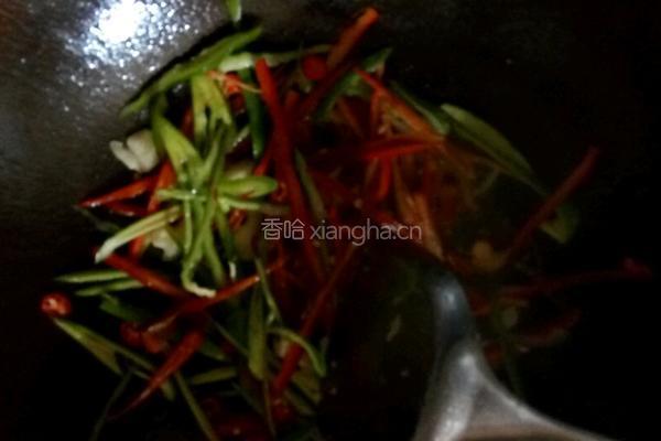红烧炸小河鱼的做法图解5