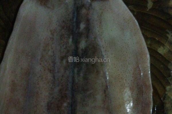 泡椒鱿鱼丝的做法图解1