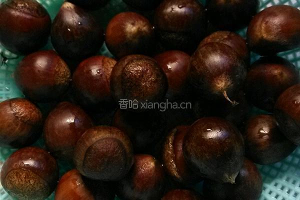 糖焗栗子的做法图解1
