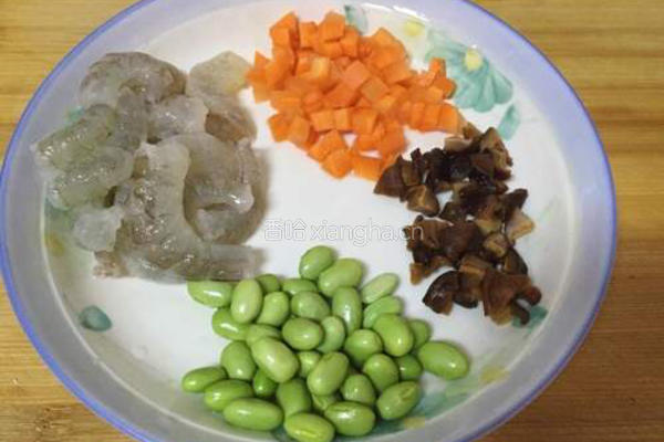 蒸鸡蛋羹的做法图解1