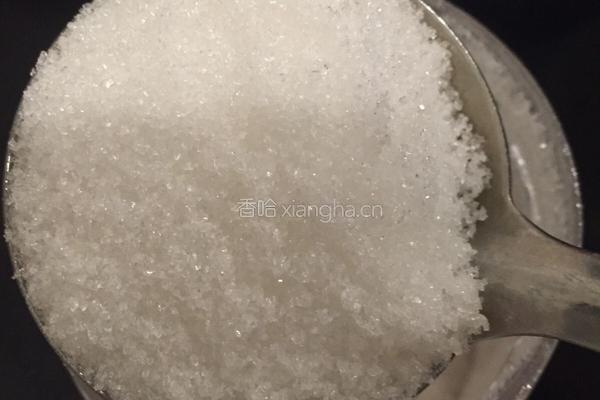 鲜榨芒果汁的做法图解1