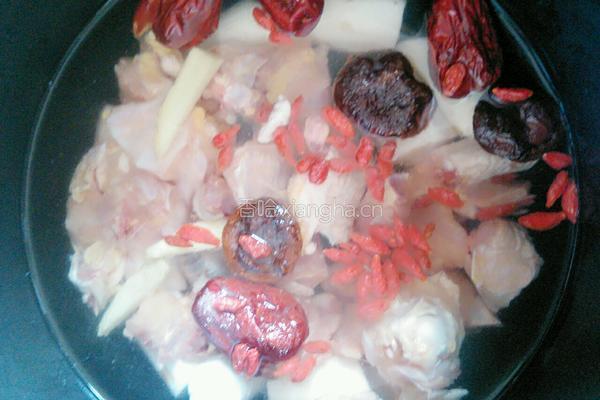 山药煲鸡营养汤的做法图解5