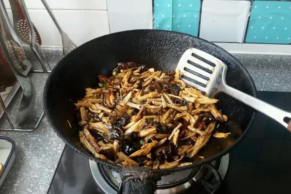 菌菇鸡丝打卤面的做法图解6