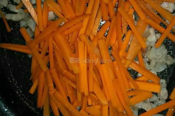 胡萝卜炒肉的做法图解3