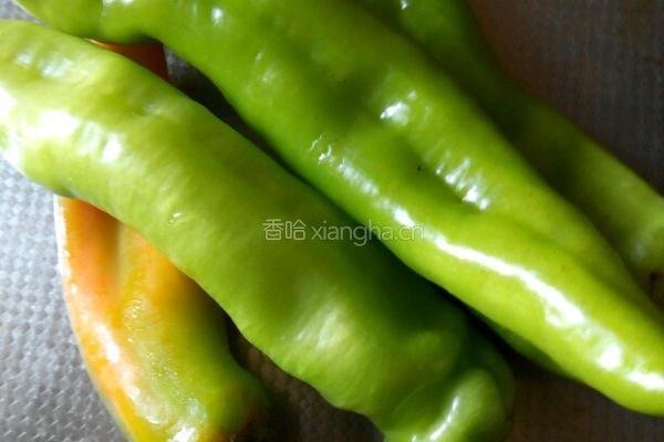 尖椒肉片丝的做法图解1