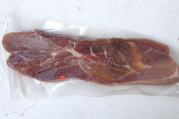 辣椒炒火腿肉的做法图解1